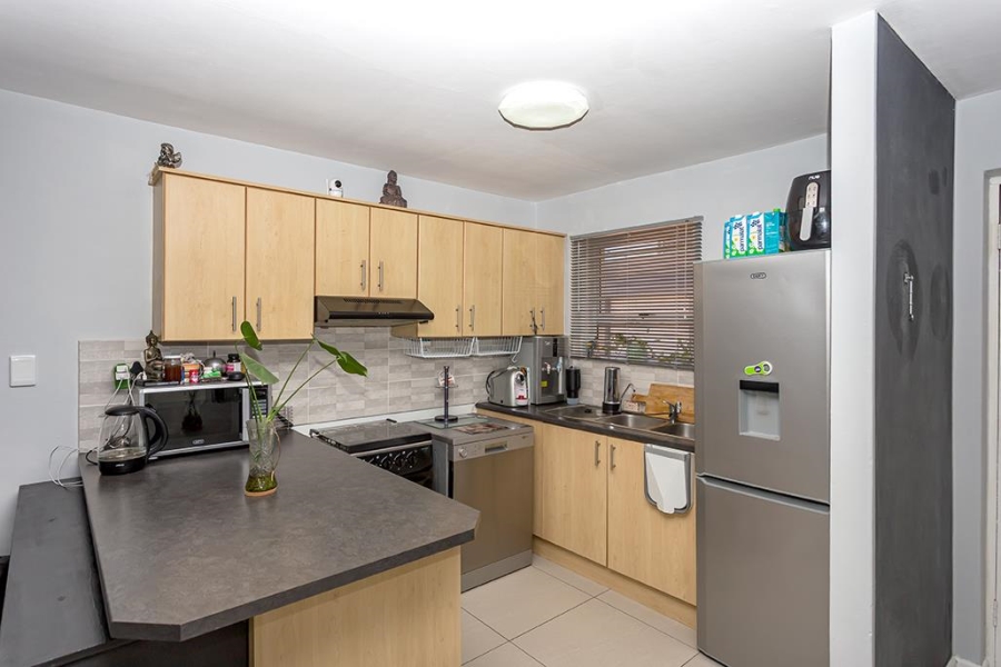 2 Bedroom Property for Sale in Table View Western Cape